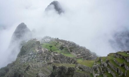 Qui fugit nam et voluptatem deleniti delectus